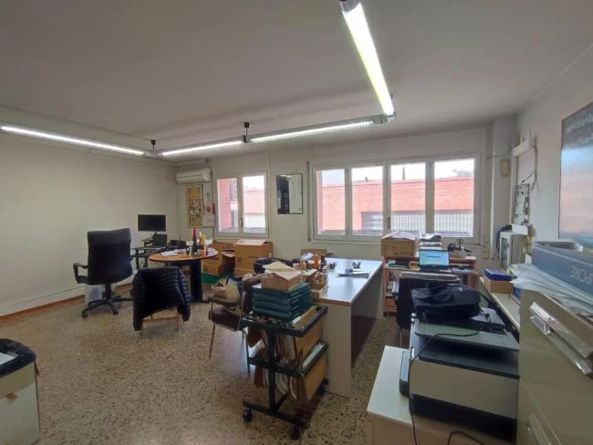 Local comercial en planta baja de 90 m²