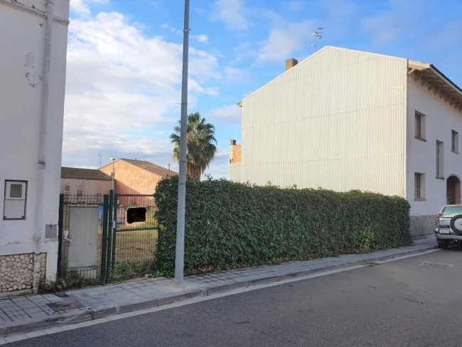 Solar urbano en Sant Pau d'Ordal