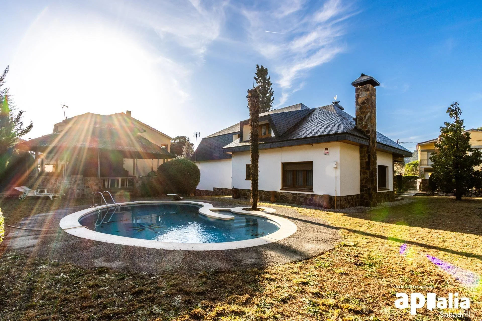 Casa en Airesol con piscina privada y 4 habitaciones
