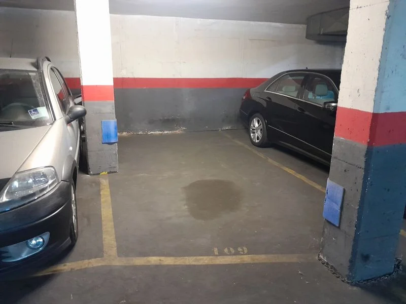 Garaje para coche pequeño en Barcelona