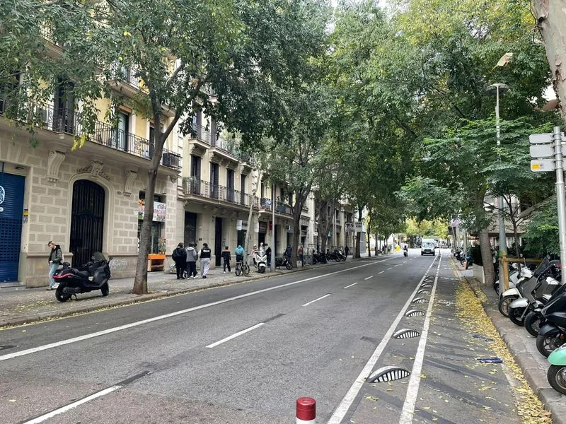 Local comercial reformado en Eixample, 28 m²
