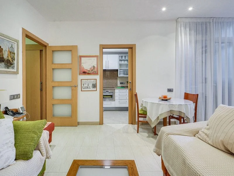 Ground-floor home with 30 m² terrace