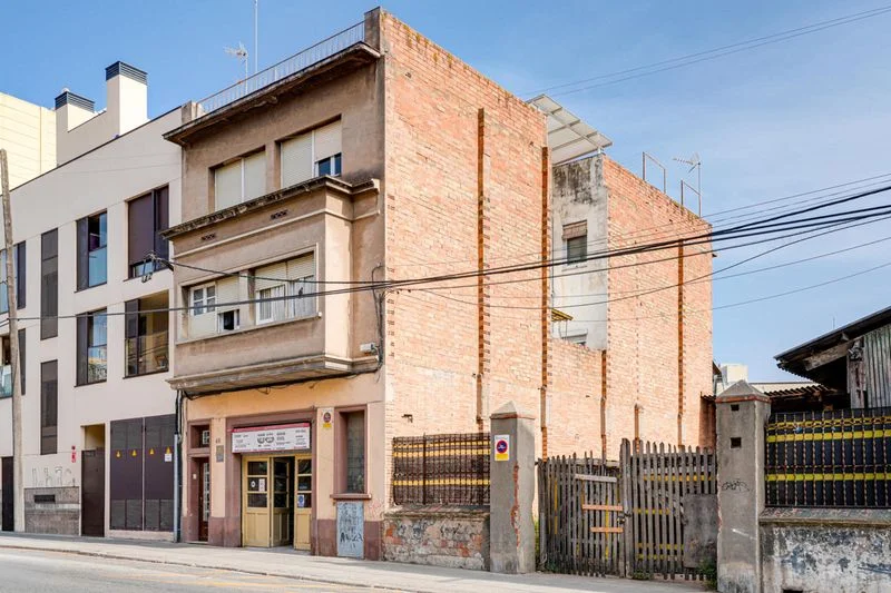 Income-generating building in Sant Feliu