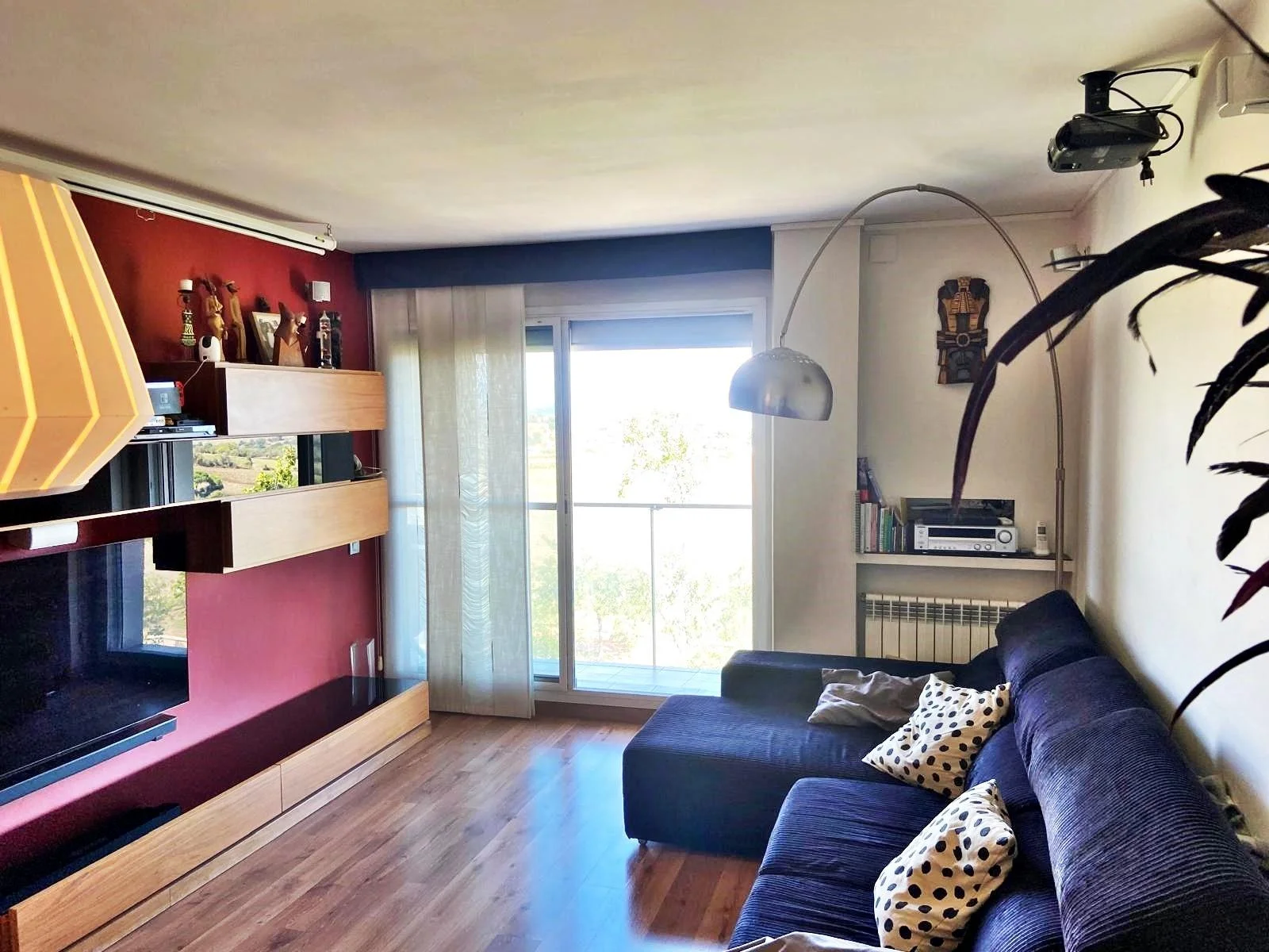 Piso de tres habitaciones con parking