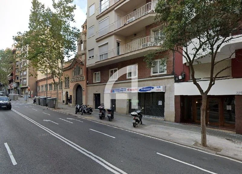 Local de oficinas reformado de 435 m² en Gràcia