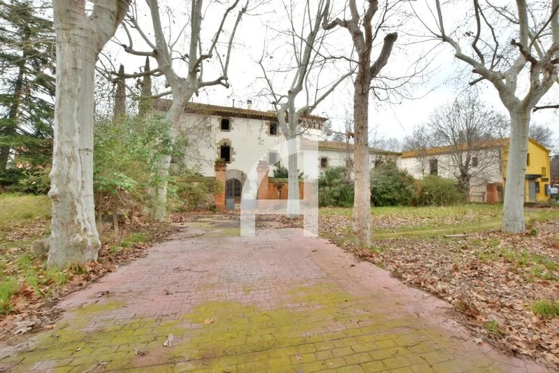 Masía histórica con piscina privada