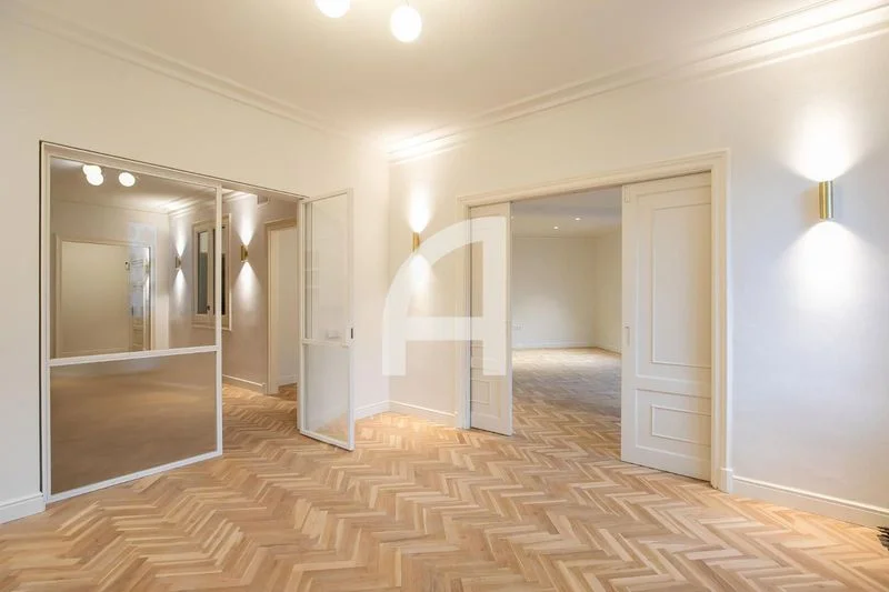 Piso reformado en Sarrià, 4 habitaciones