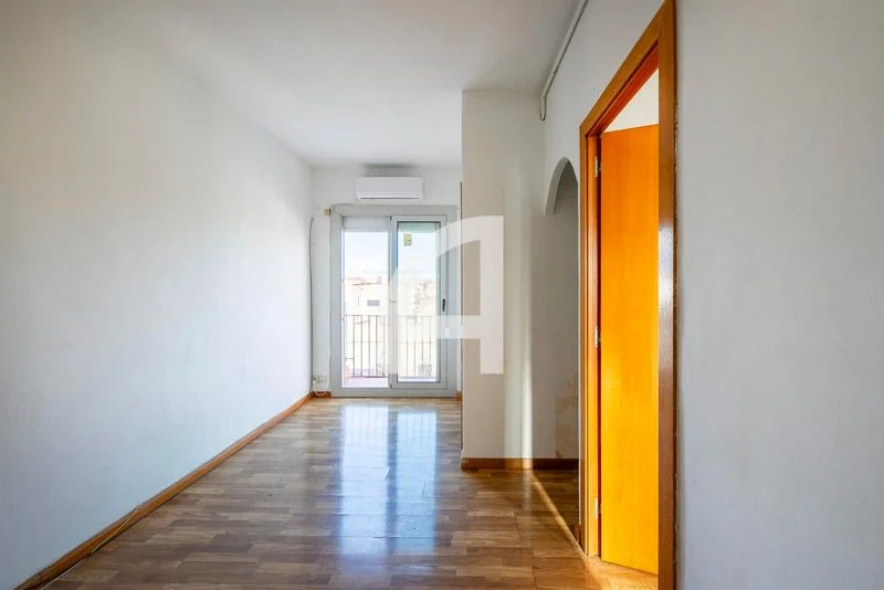 Estudio luminoso de 38 m² en Sants-Montjuïc