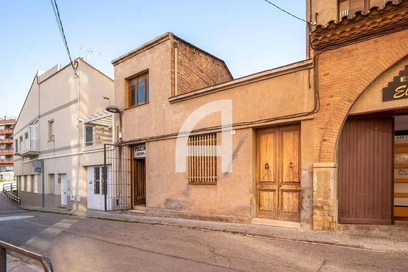 Casa céntrica con potencial de ampliación
