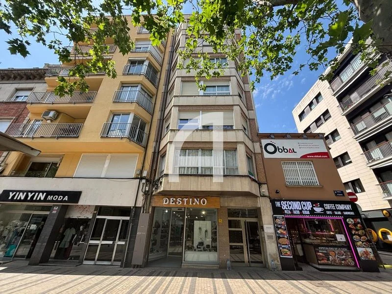 Oficina en Terrassa, 106 m² con terraza