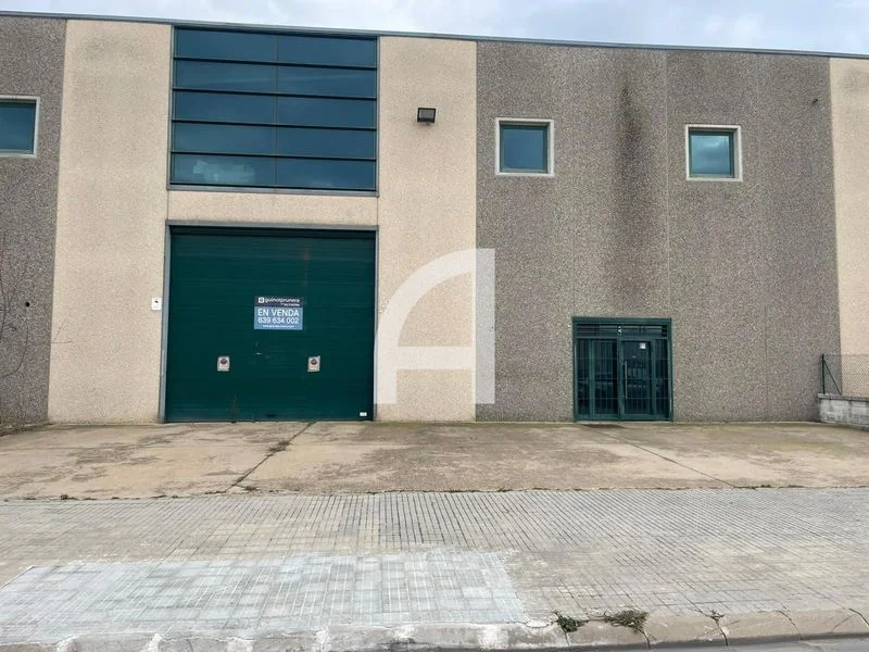 Nave industrial de 990 m² en Vidreres