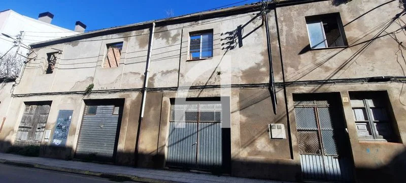 Edificio para rehabilitar en La Bisbal