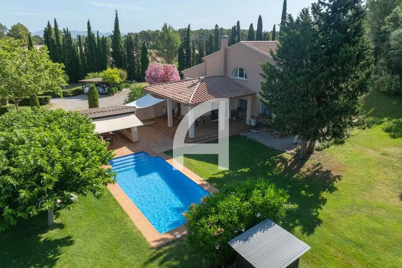 Casa rural reformada con licencia turística