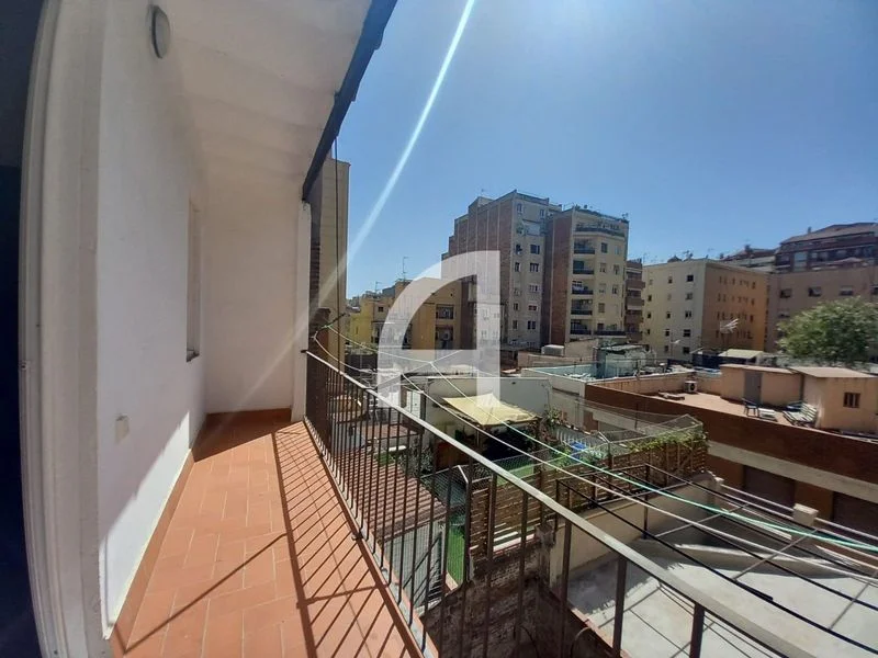 Piso luminoso en Sant Martí, dos dormitorios