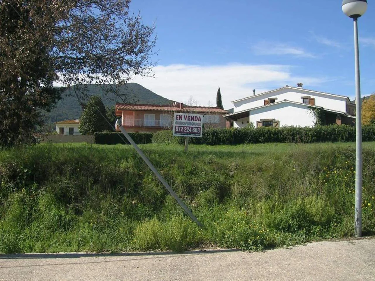 Parcela esquinera edificable en Canet d'Adri
