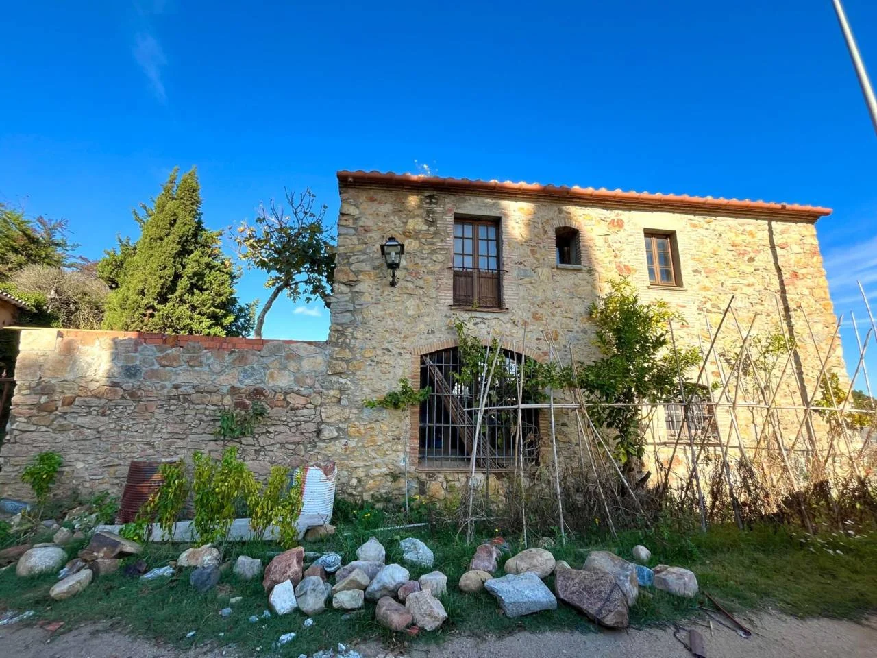 Masía semirreformada cerca de Palafrugell, 4 habitaciones
