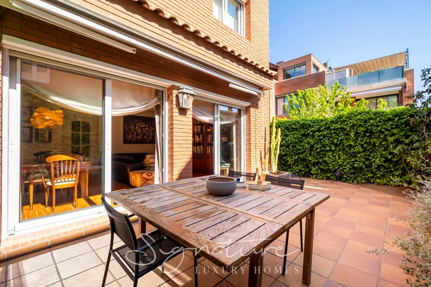 Triplex townhouse near Barcelona, 4 bedrooms