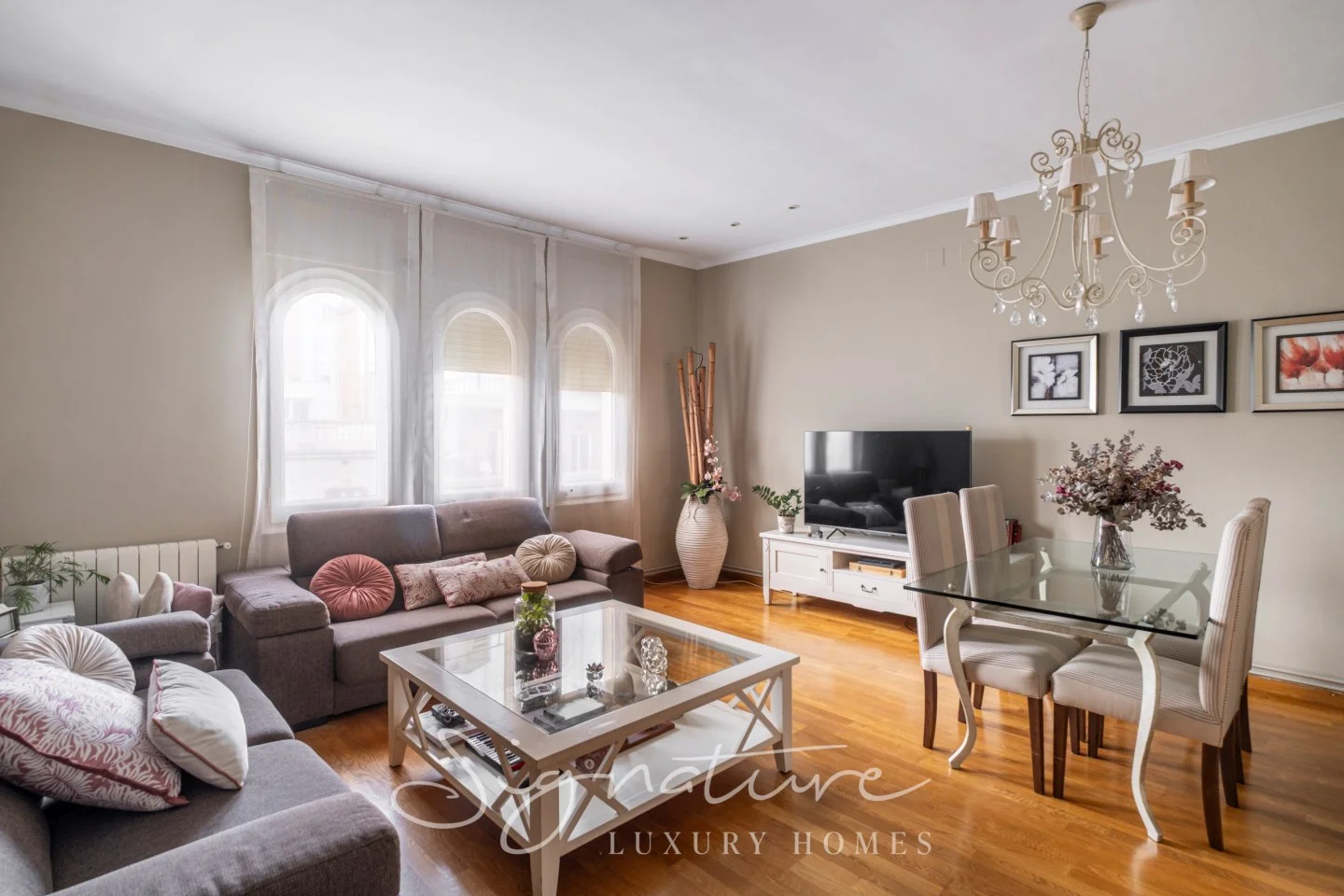 Four-bedroom Eixample flat with lift
