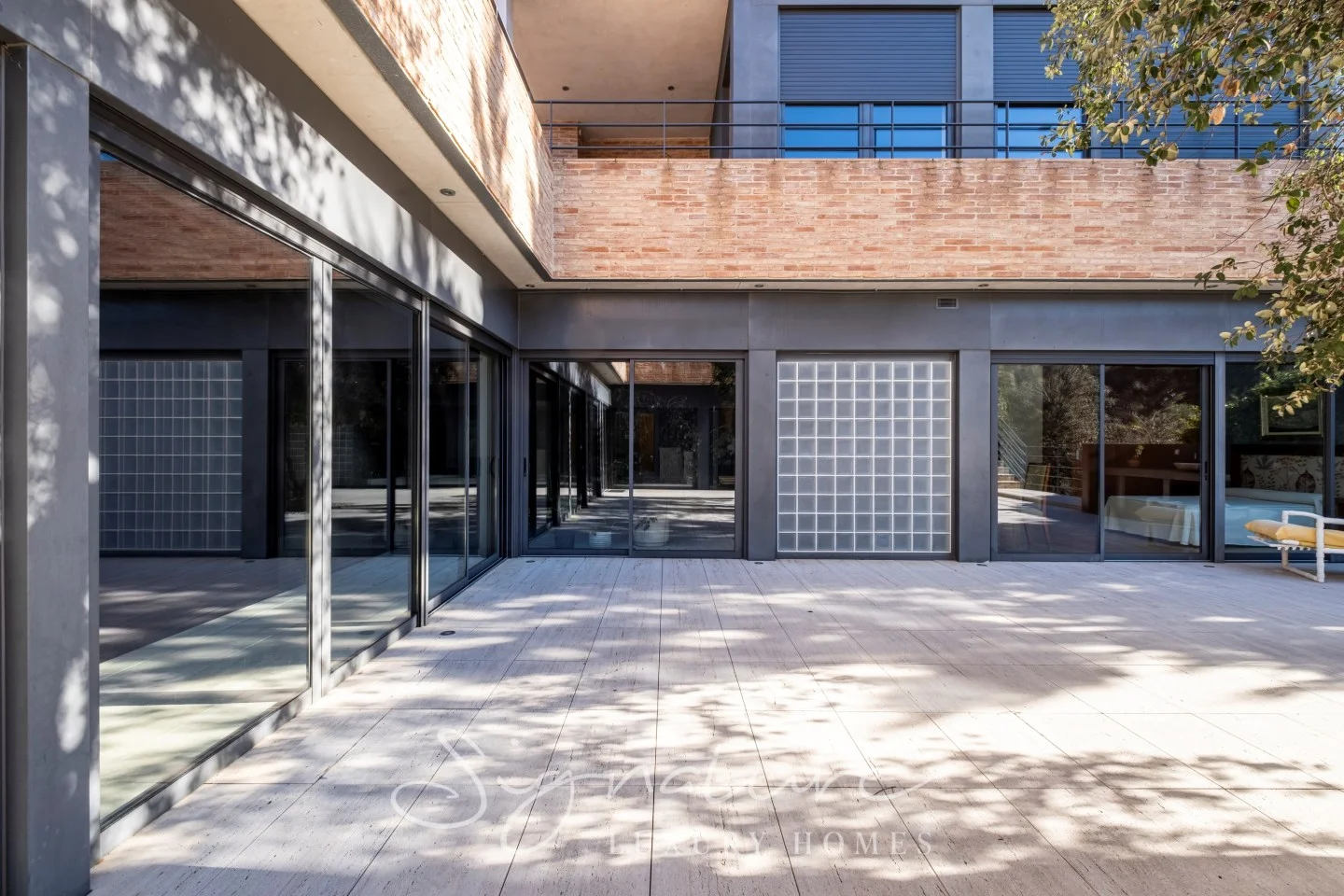 Villa en La Floresta, 454 m² y piscina