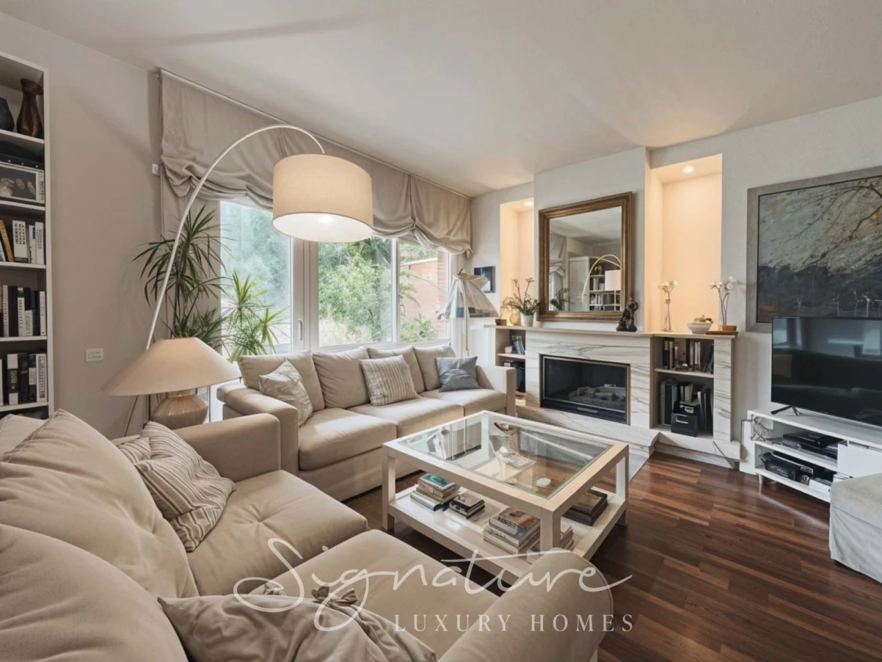 Large semi-detached house in Arxiu