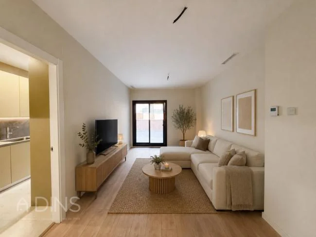 Piso nuevo en el centro, cuatro habitaciones