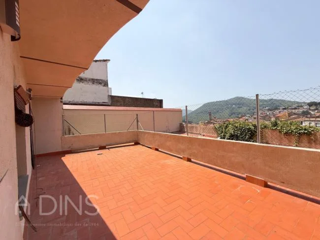 Piso en planta baja con gran terraza