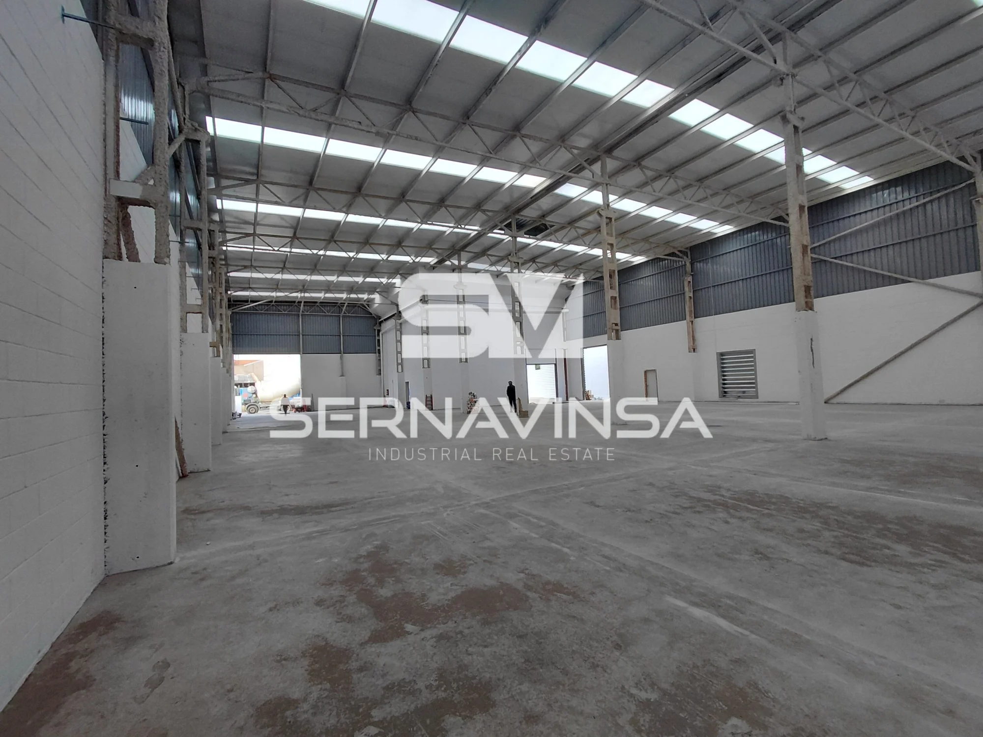Nave industrial tipo C de 2.160 m²