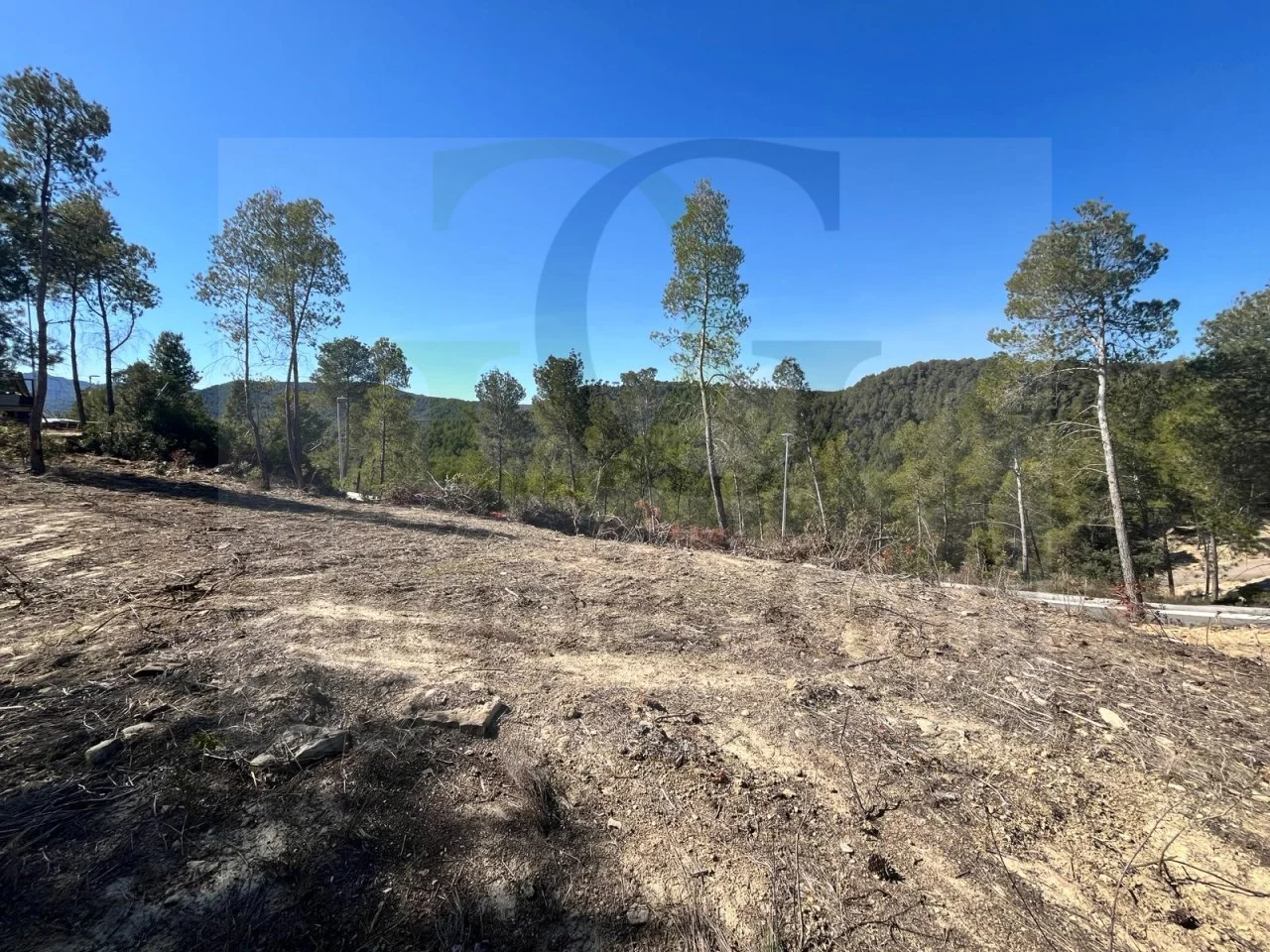 487 m² serviced plot in Castellgalí