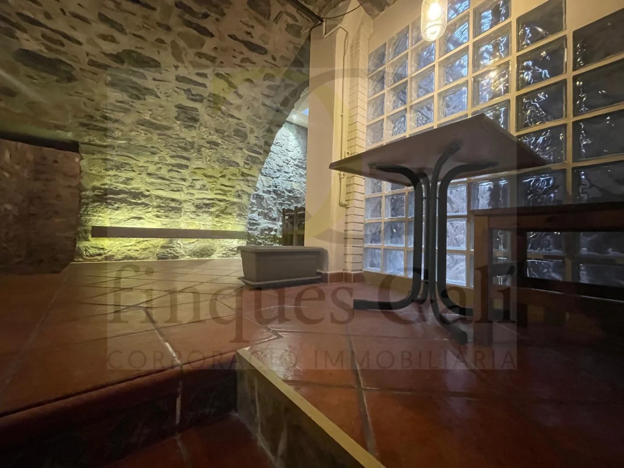 Equipped restaurant in Sallent centre