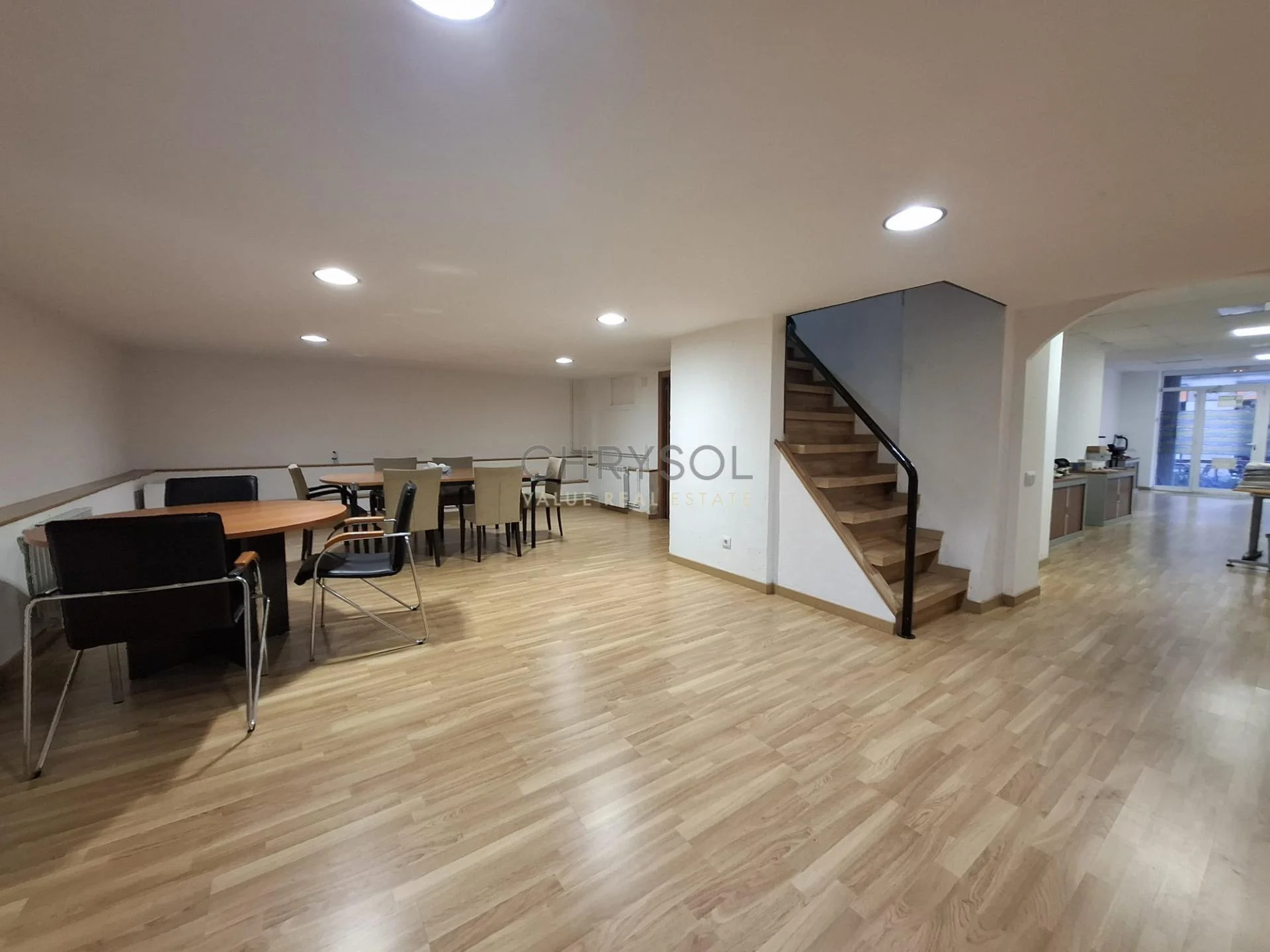 Local comercial de tres niveles en Gràcia