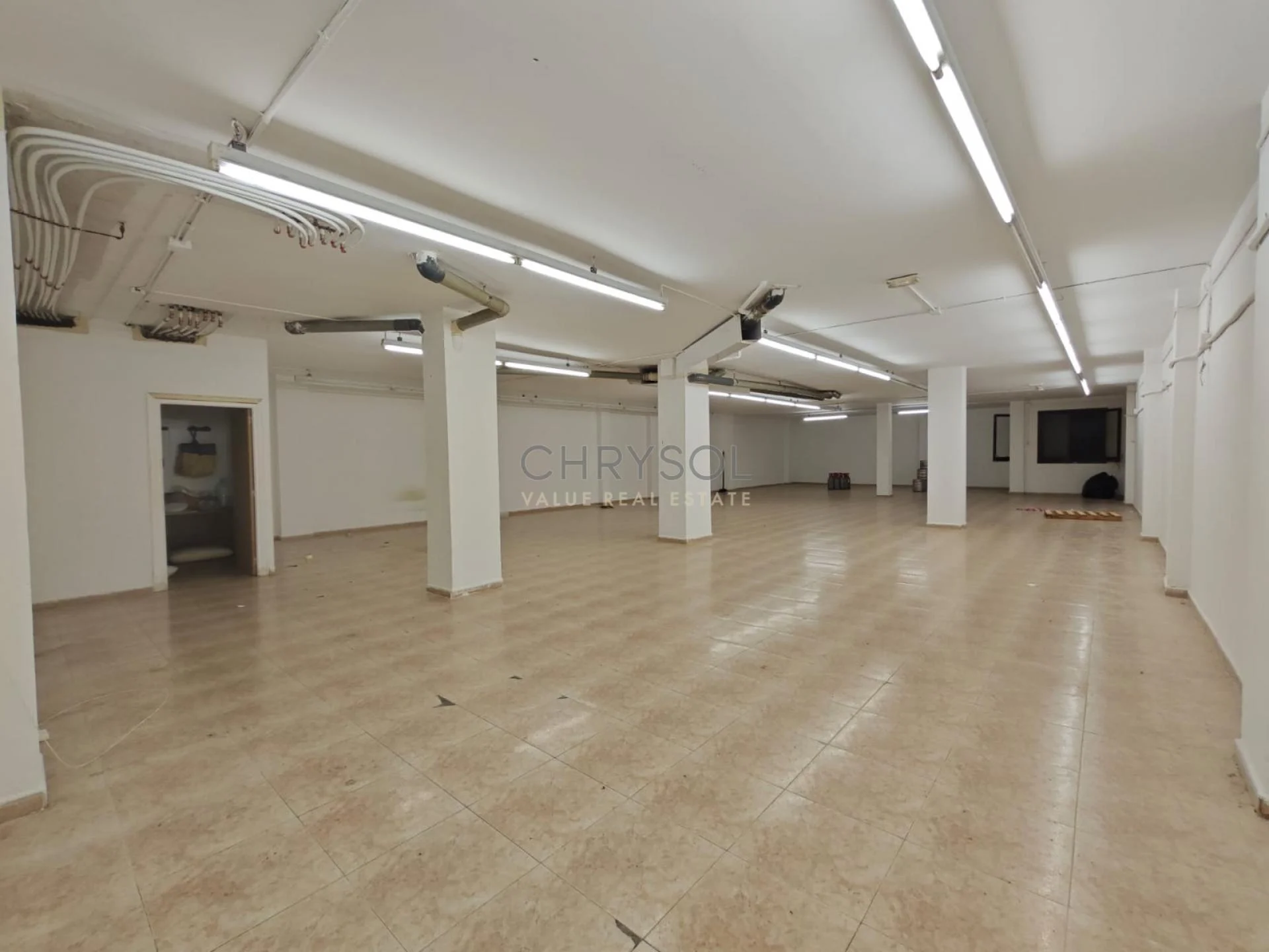 Local comercial a pie de calle en Les Corts