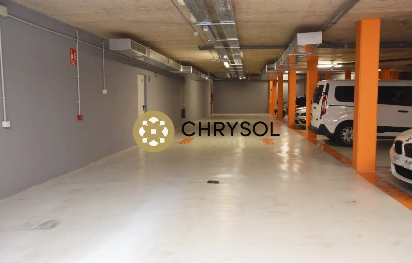 Four large parking spaces, Santa Eulalia