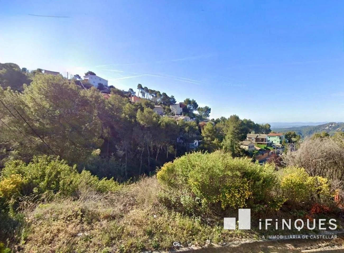Terreno en pendiente de 619 m² con vistas a la montaña, Castellar del Vallès