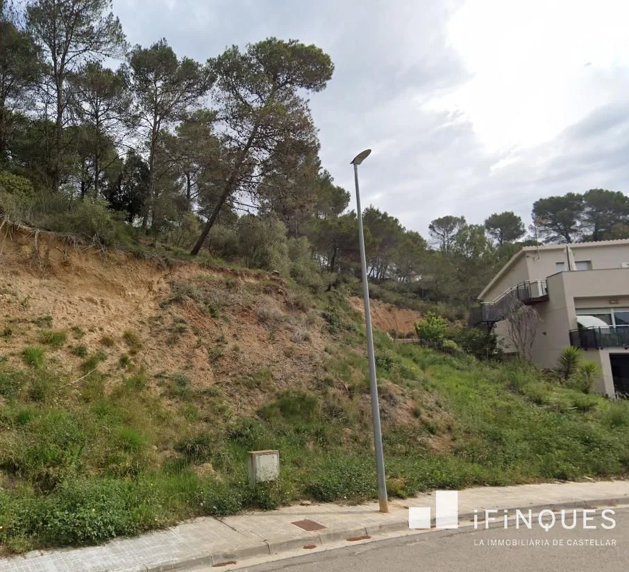 Parcela edificable de 880 m² en Ullastrell