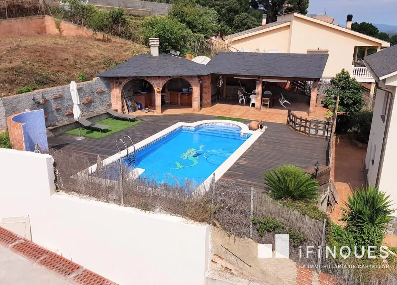 Detached chalet in Can Vinyals, 295 m² with pool