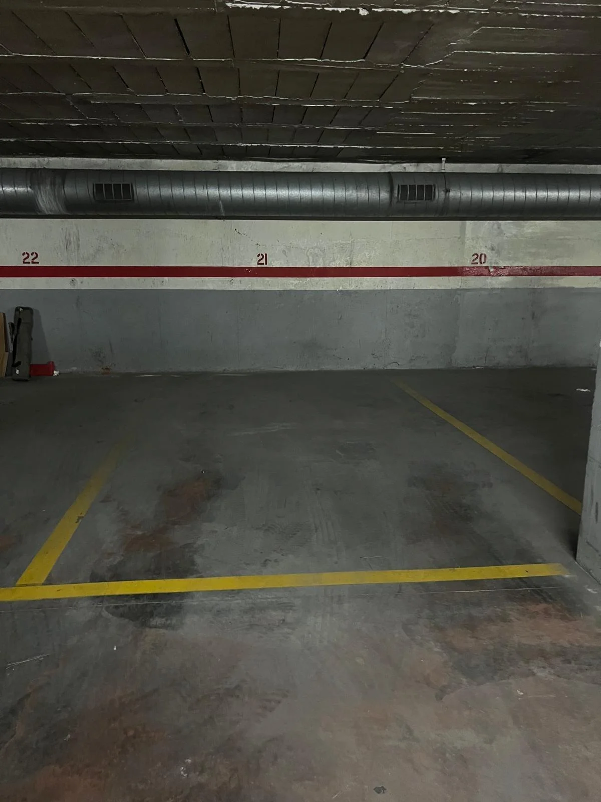Large-car parking in La Parada