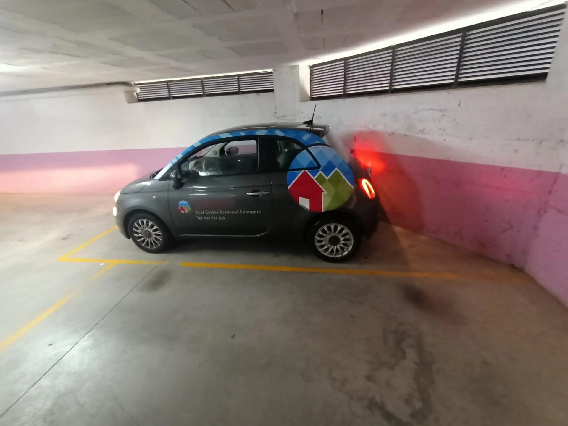 Garaje para coche pequeño y motos