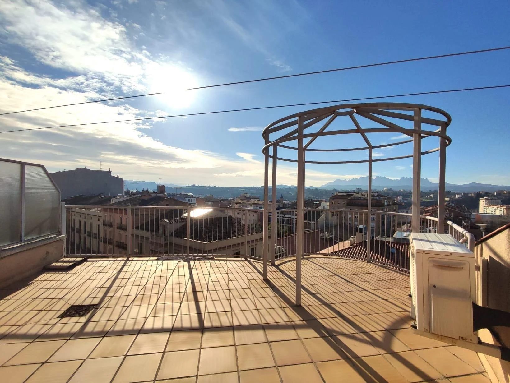 Piso luminoso en Manresa con terraza
