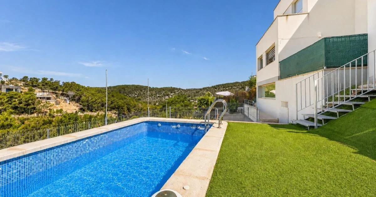 Villa independiente cerca de Sitges, 4 dormitorios