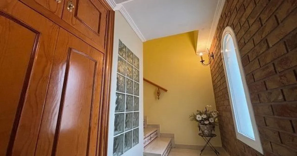 Spacious La Collada townhouse, four bedrooms