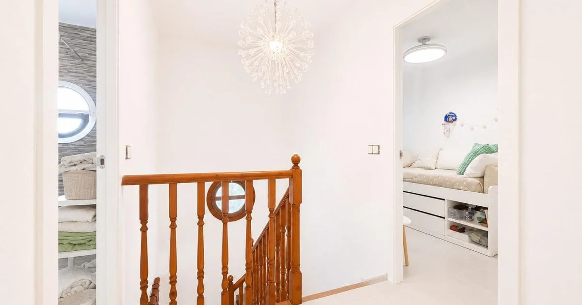 Spacious Ribes house with private pool