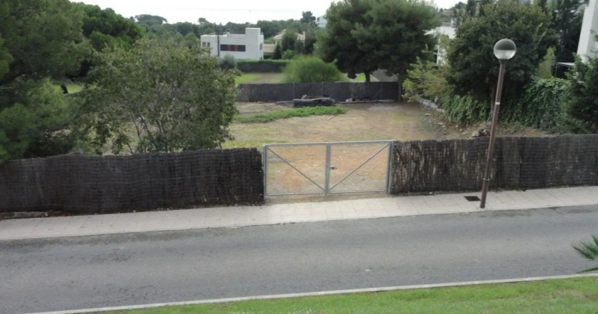 Flat Sitges plot with sea views