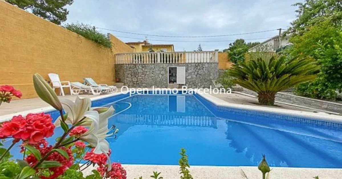 Villa con piscina privada en Mas d’en Serra