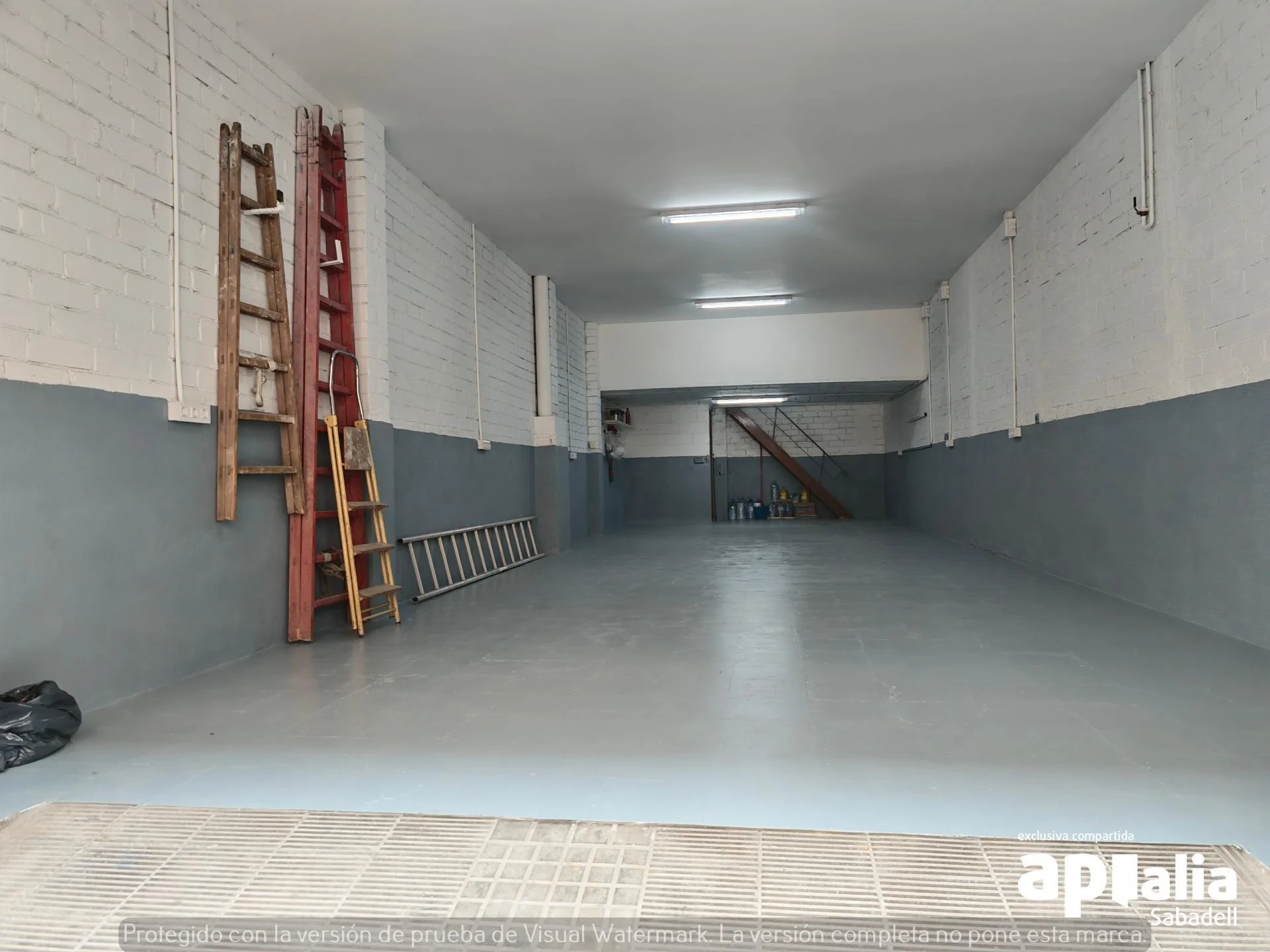 Local comercial en planta baja, 85 m²