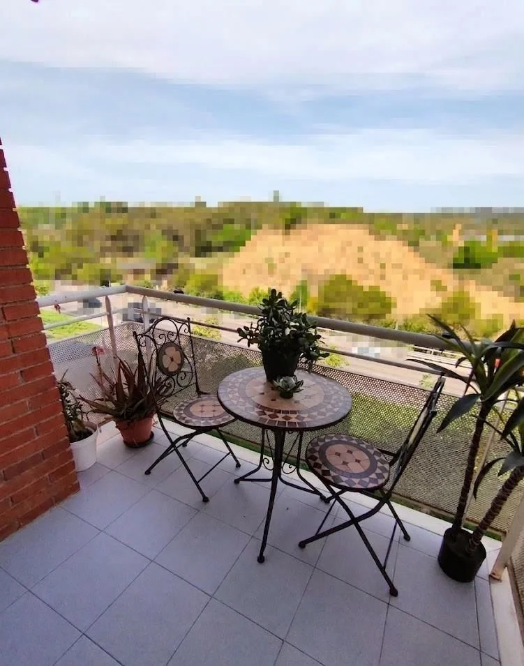 Piso de tres habitaciones con vistas en Can Boada