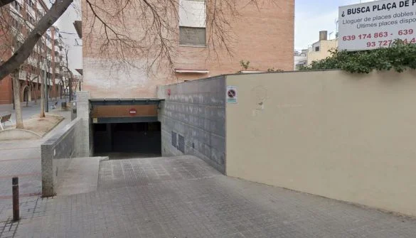 Plaza de parking céntrica en Sabadell, 15 m²