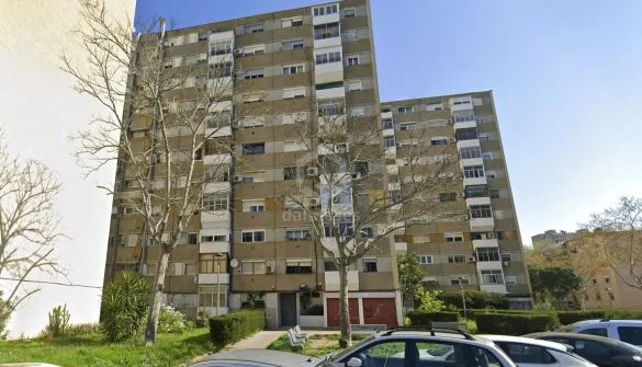Piso para reformar en Badia, 3 dormitorios