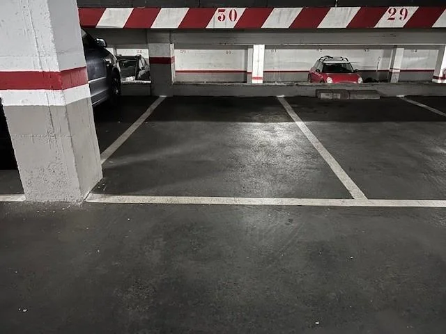 Plaza de parking céntrica en Sabadell para coche mediano