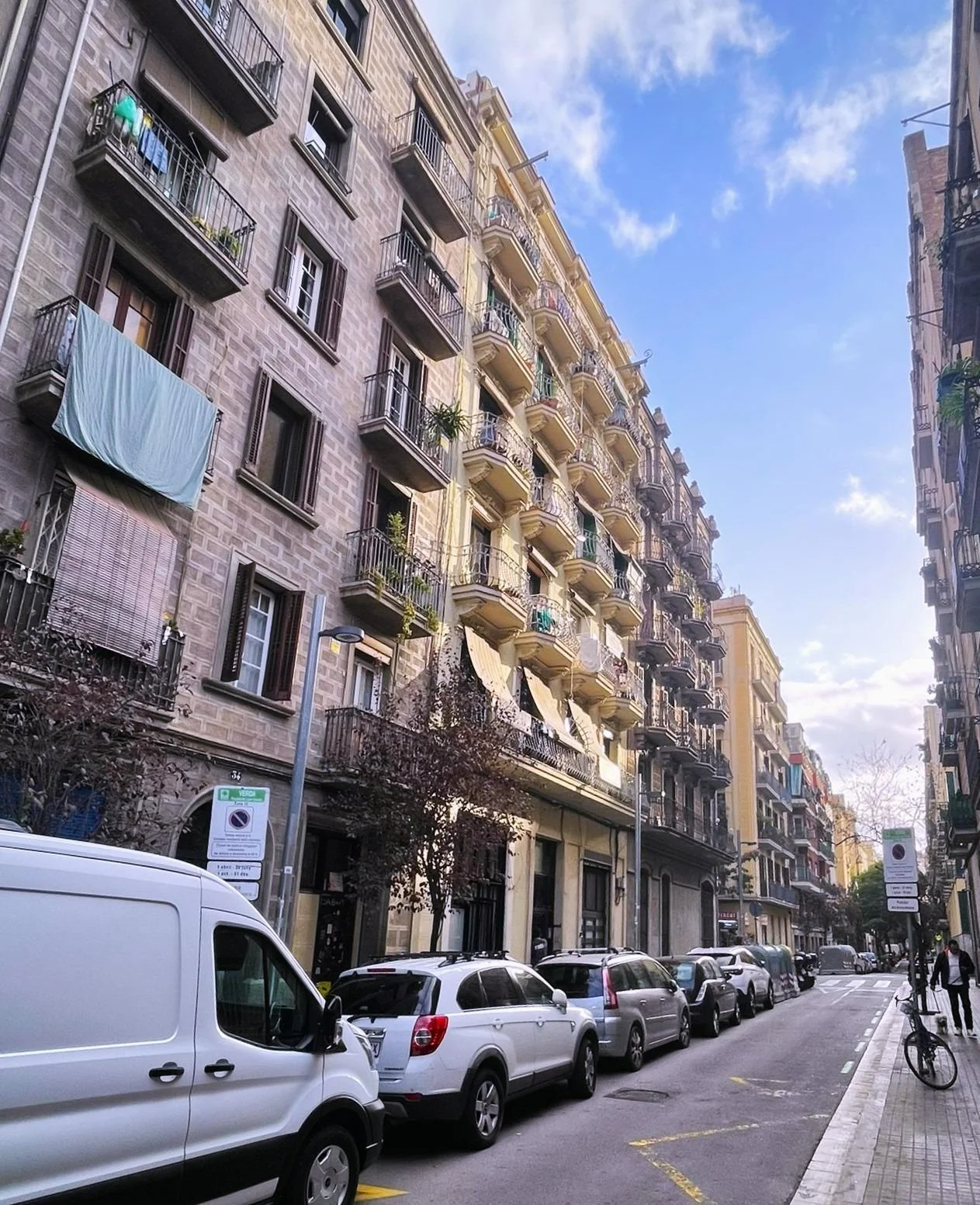 Piso alquilado en Poble-sec con dos habitaciones