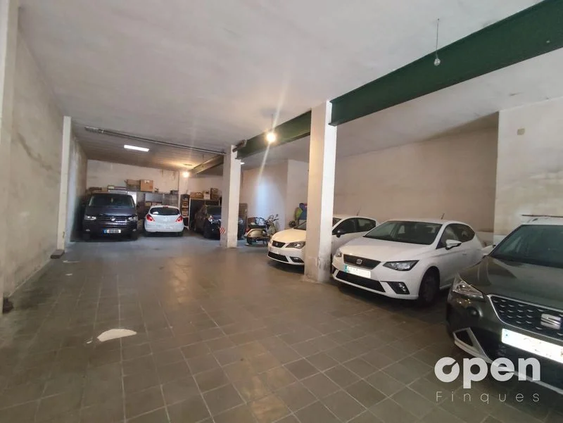 230 m² commercial unit, Sant Pere